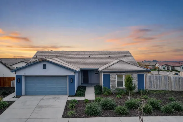$590,000 | 2935 21st Avenue, Kingsburg, CA 93631