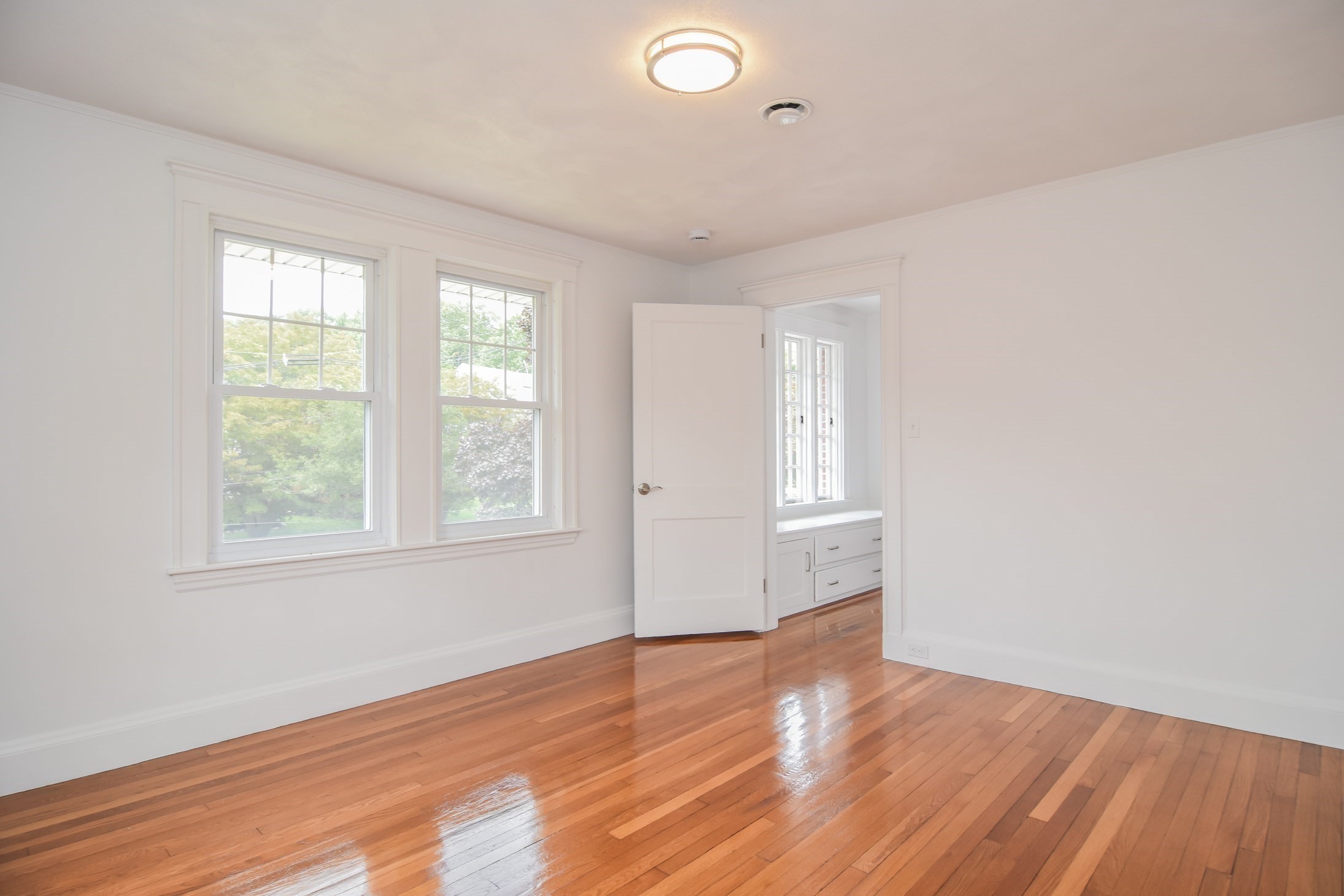19 Stoneleigh Road Watertown, MA 02472 - Photo 26 of 41 Gallery Image 26