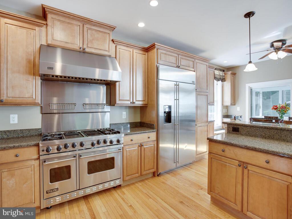 4021 Plum Point Road Huntingtown, MD 20639 - Photo 17 of 79 Kitchen