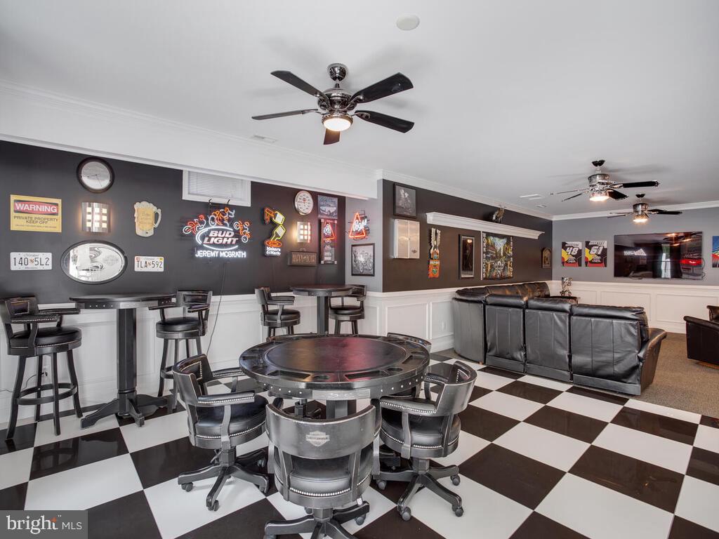 4021 Plum Point Road Huntingtown, MD 20639 - Photo 56 of 79 Bar and Lounge Area