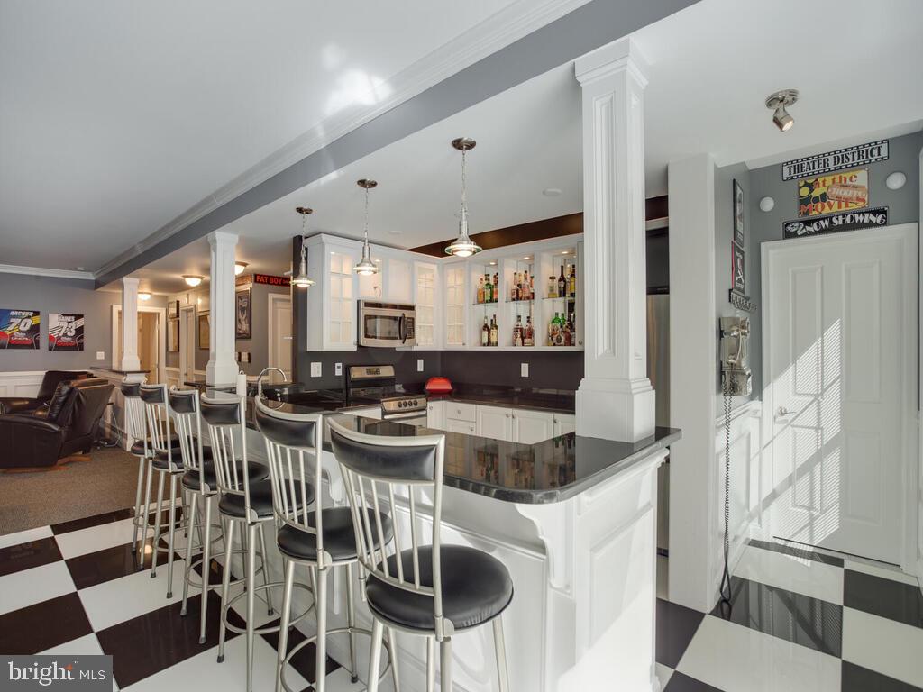 4021 Plum Point Road Huntingtown, MD 20639 - Photo 60 of 79 Bar Kitchen
