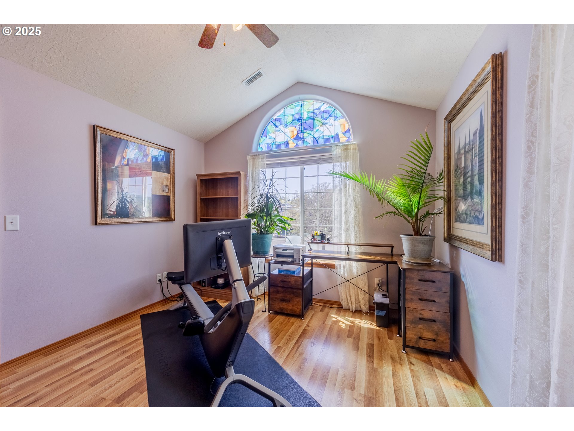 788 Southeast Meadows Loop Sheridan, OR 97378 - Photo 28 of 45 a living room with furniture and a flat screen tv