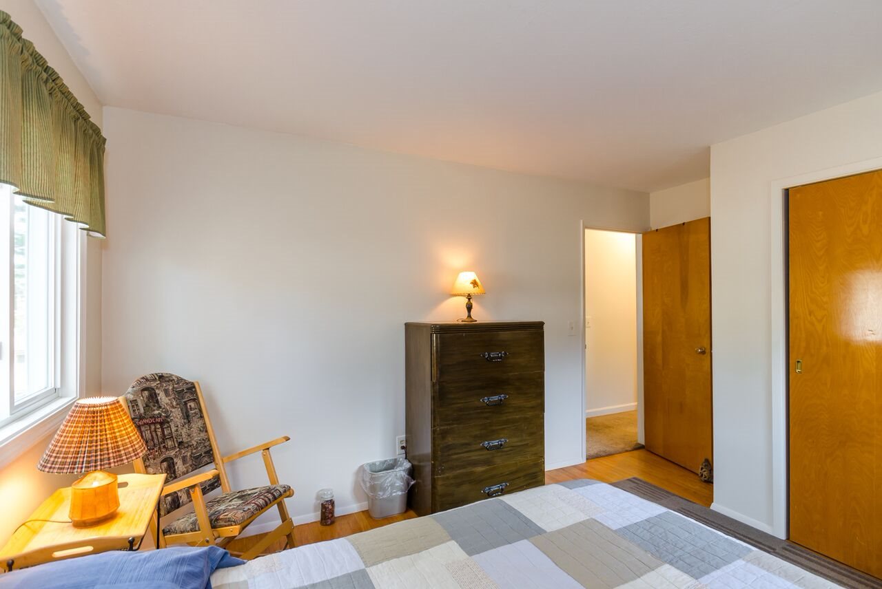 22 Wethersfield Road Nashua, NH 03062 - Photo 13 of 19