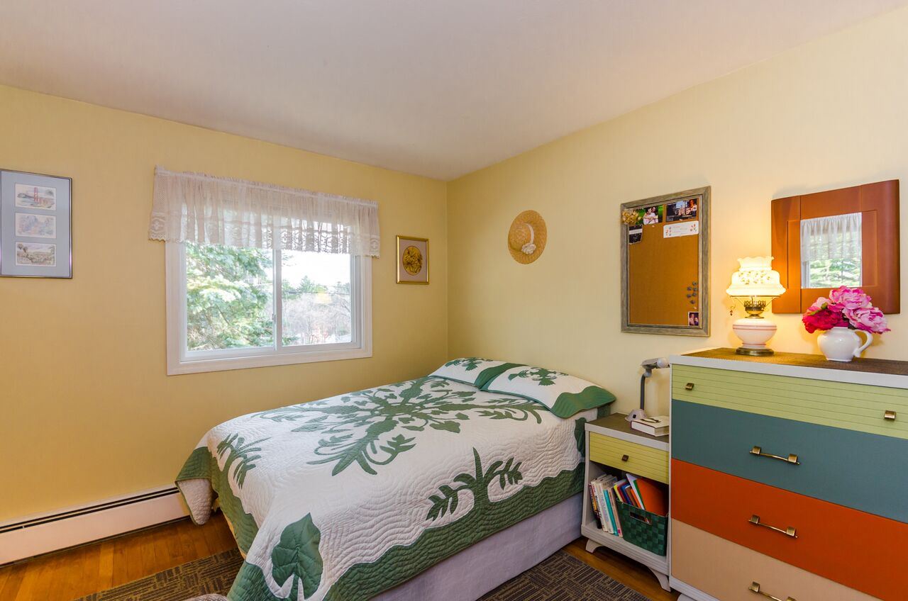 22 Wethersfield Road Nashua, NH 03062 - Photo 16 of 19