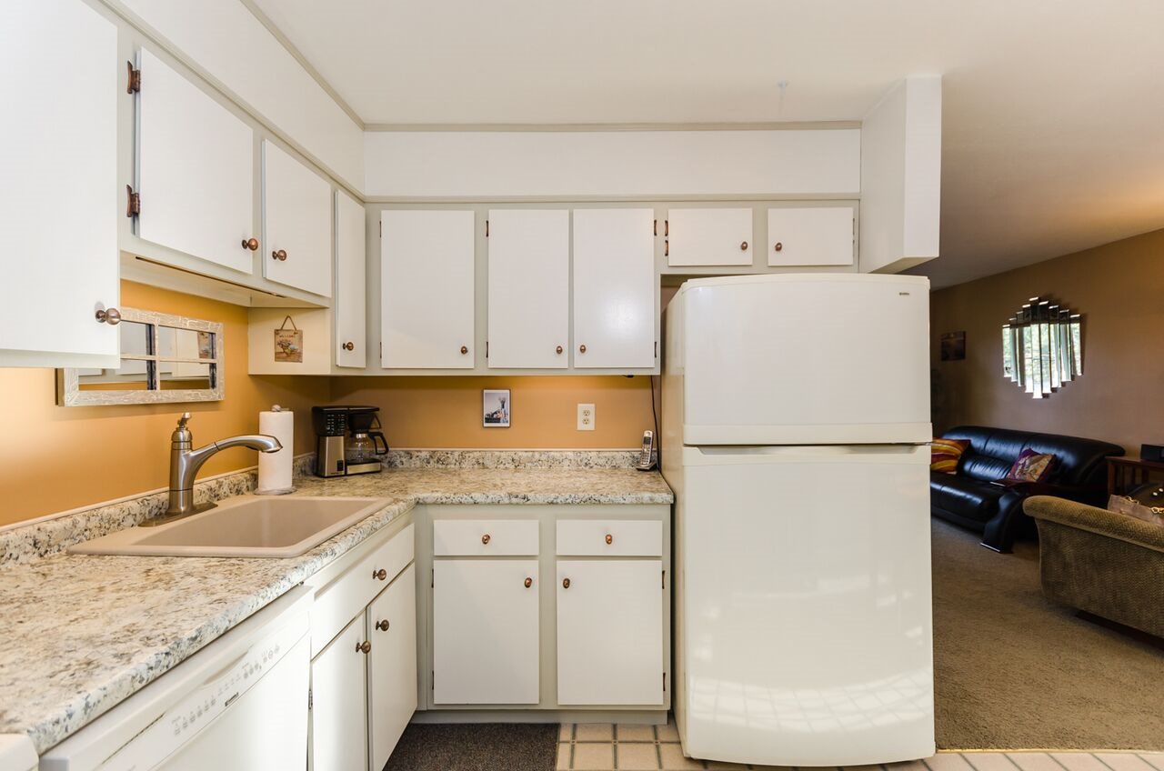 22 Wethersfield Road Nashua, NH 03062 - Photo 7 of 19