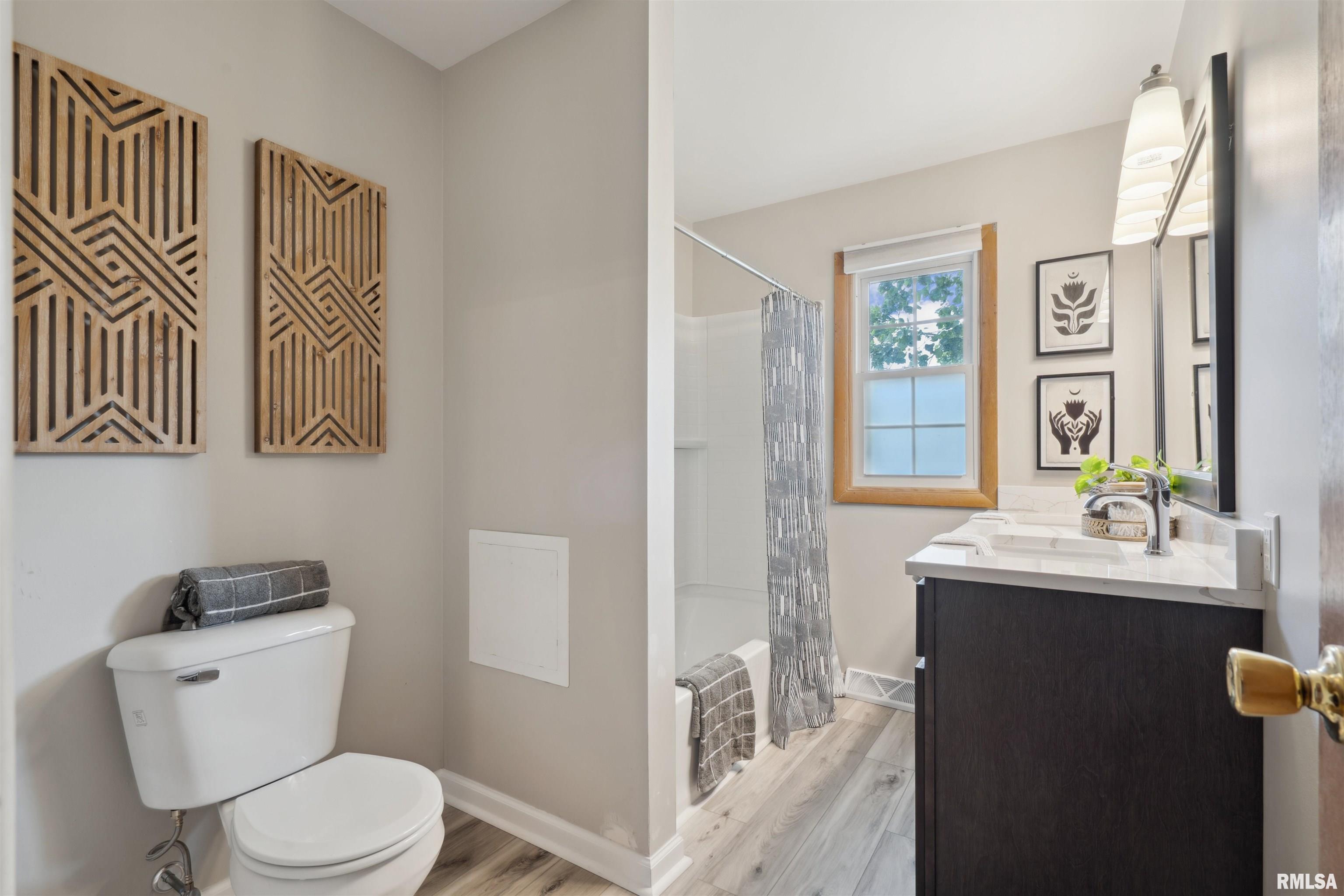 628 Westerfield Road Davenport, IA 52806 - Photo 12 of 25 Gallery Image 12