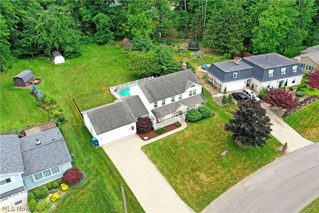 8930 Echo Lake Road Northeast Warren, OH 44484 - Photo 4 of 46