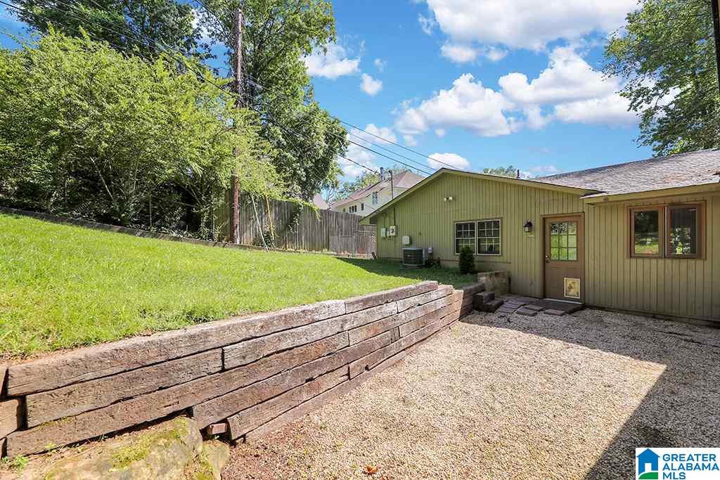 2132 Southwood Road Birmingham, AL 35216 - Photo 5 of 39