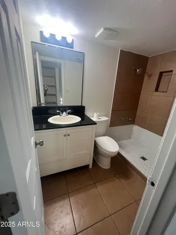 $2,300 | 4525 East Alta Vista Road, Phoenix, AZ 85042