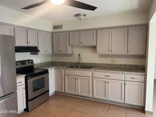 $2,300 | 4525 East Alta Vista Road, Phoenix, AZ 85042