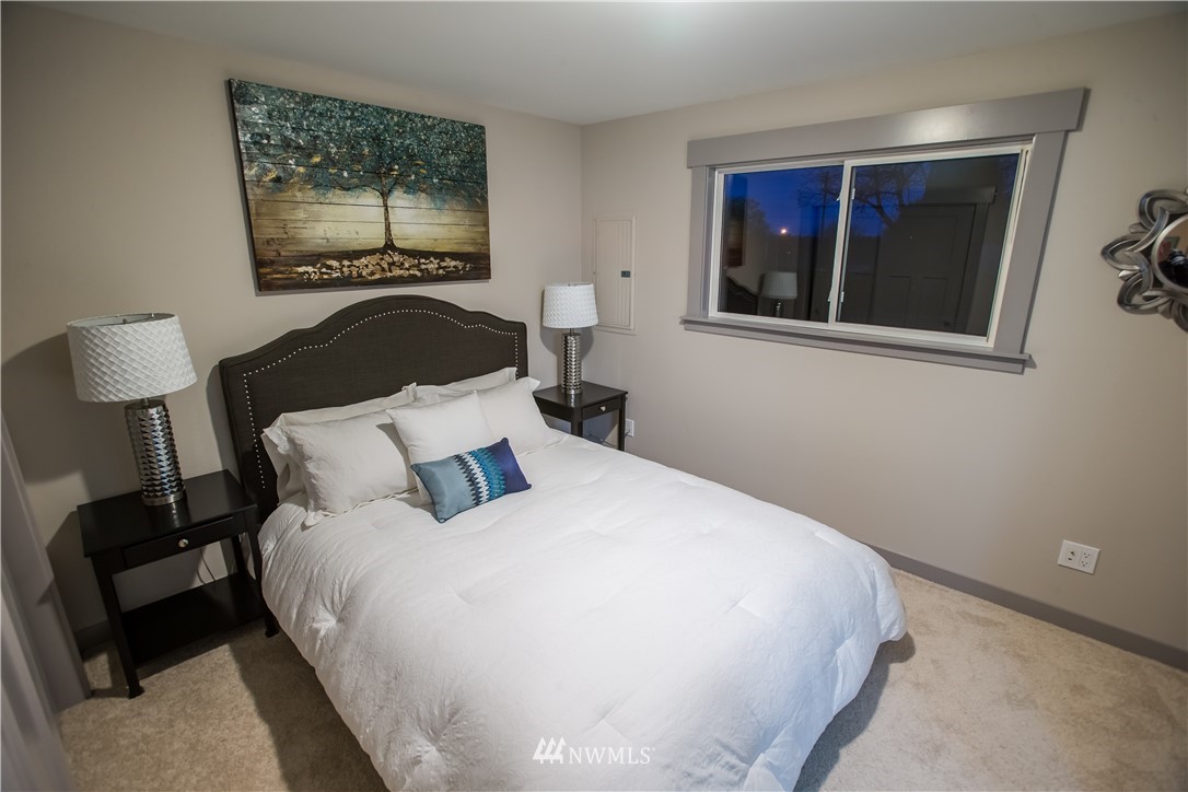 19214 28th Drive Southeast Bothell, WA 98012 - Photo 8 of 16