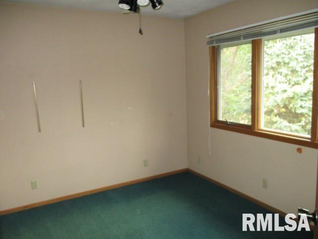 2461 Reggie Ridge Road Muscatine, IA 52761 - Photo 13 of 17 Gallery Image 13