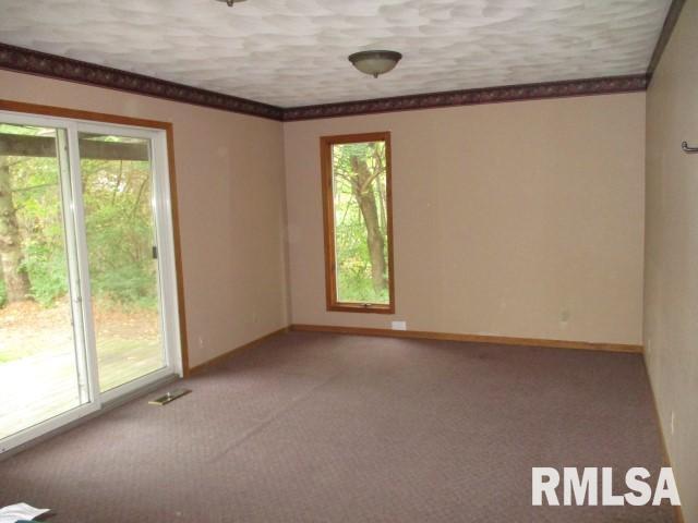 2461 Reggie Ridge Road Muscatine, IA 52761 - Photo 8 of 17 Gallery Image 8