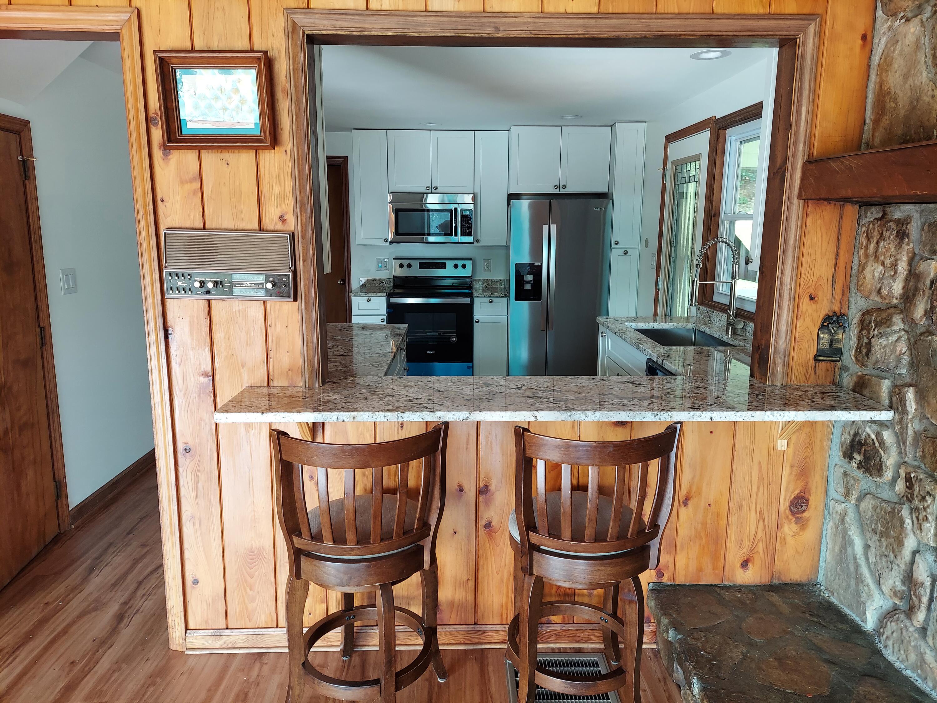 175 White Street Erwin, TN 37650 - Photo 12 of 51 20220919_160352