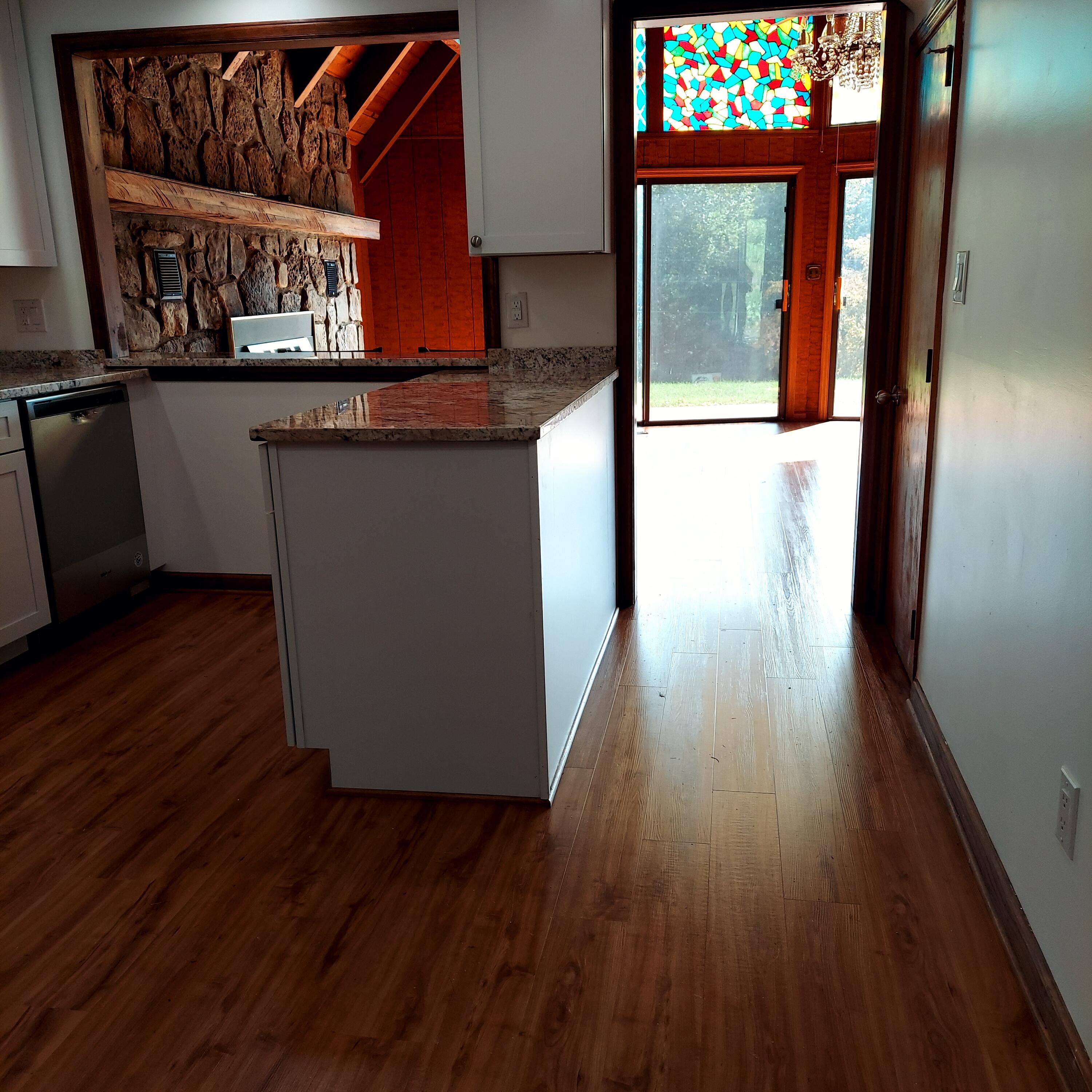 175 White Street Erwin, TN 37650 - Photo 14 of 51 20220919_161228_02