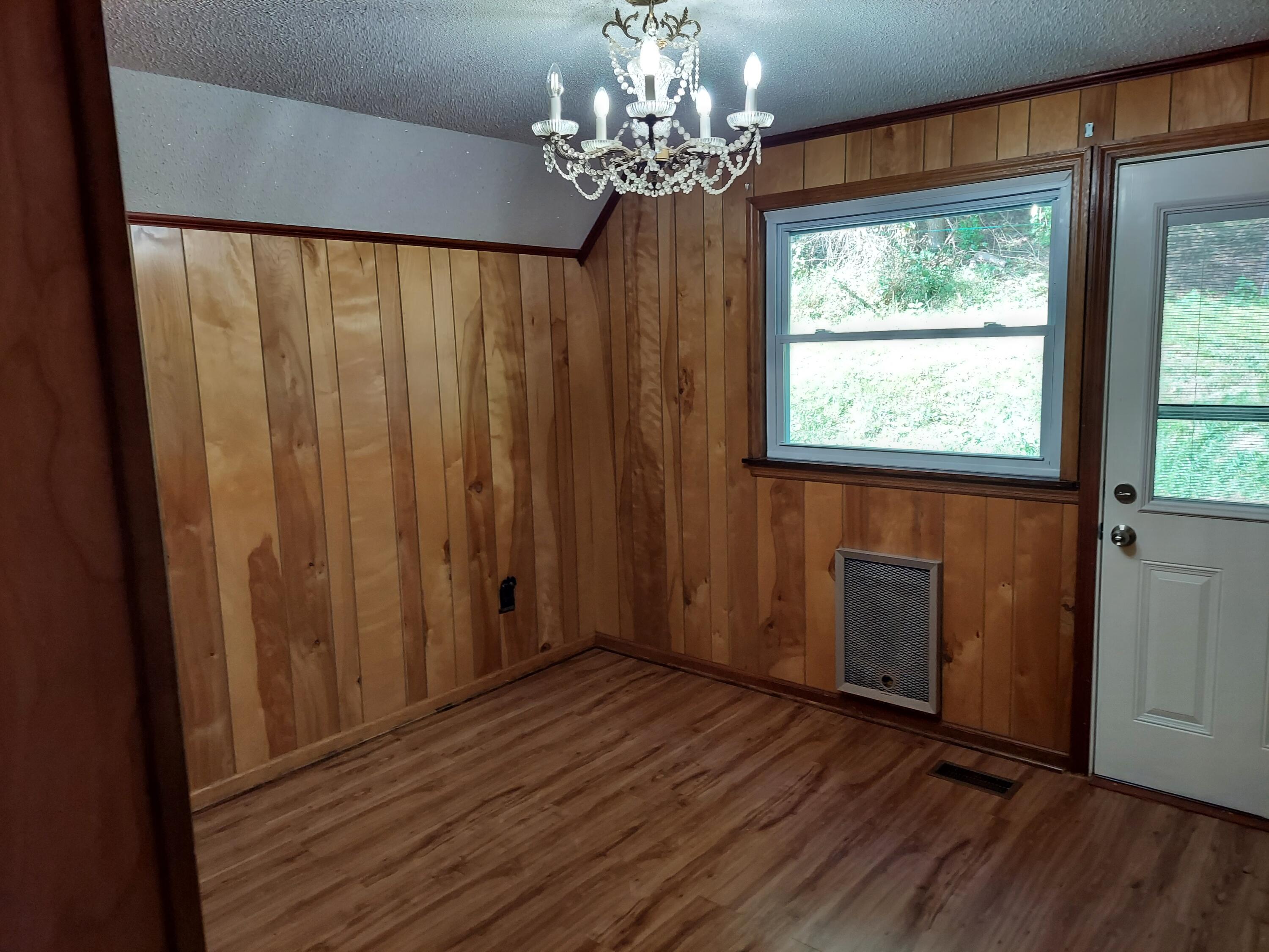 175 White Street Erwin, TN 37650 - Photo 16 of 51 20220919_160118