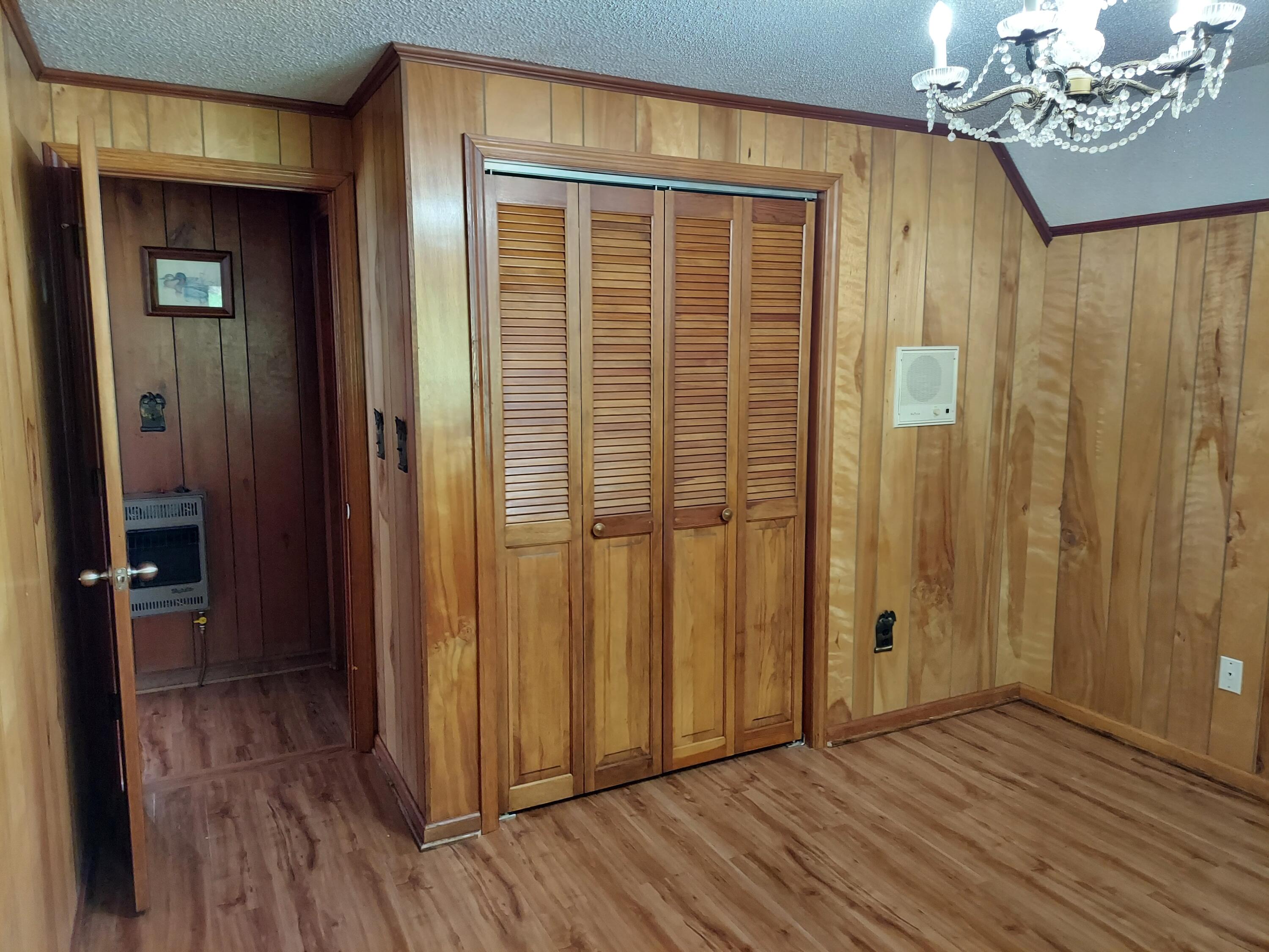 175 White Street Erwin, TN 37650 - Photo 17 of 51 20220919_160131