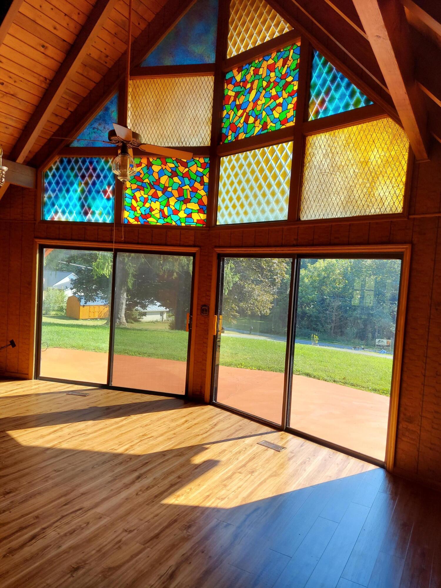 175 White Street Erwin, TN 37650 - Photo 4 of 51 20220919_160618