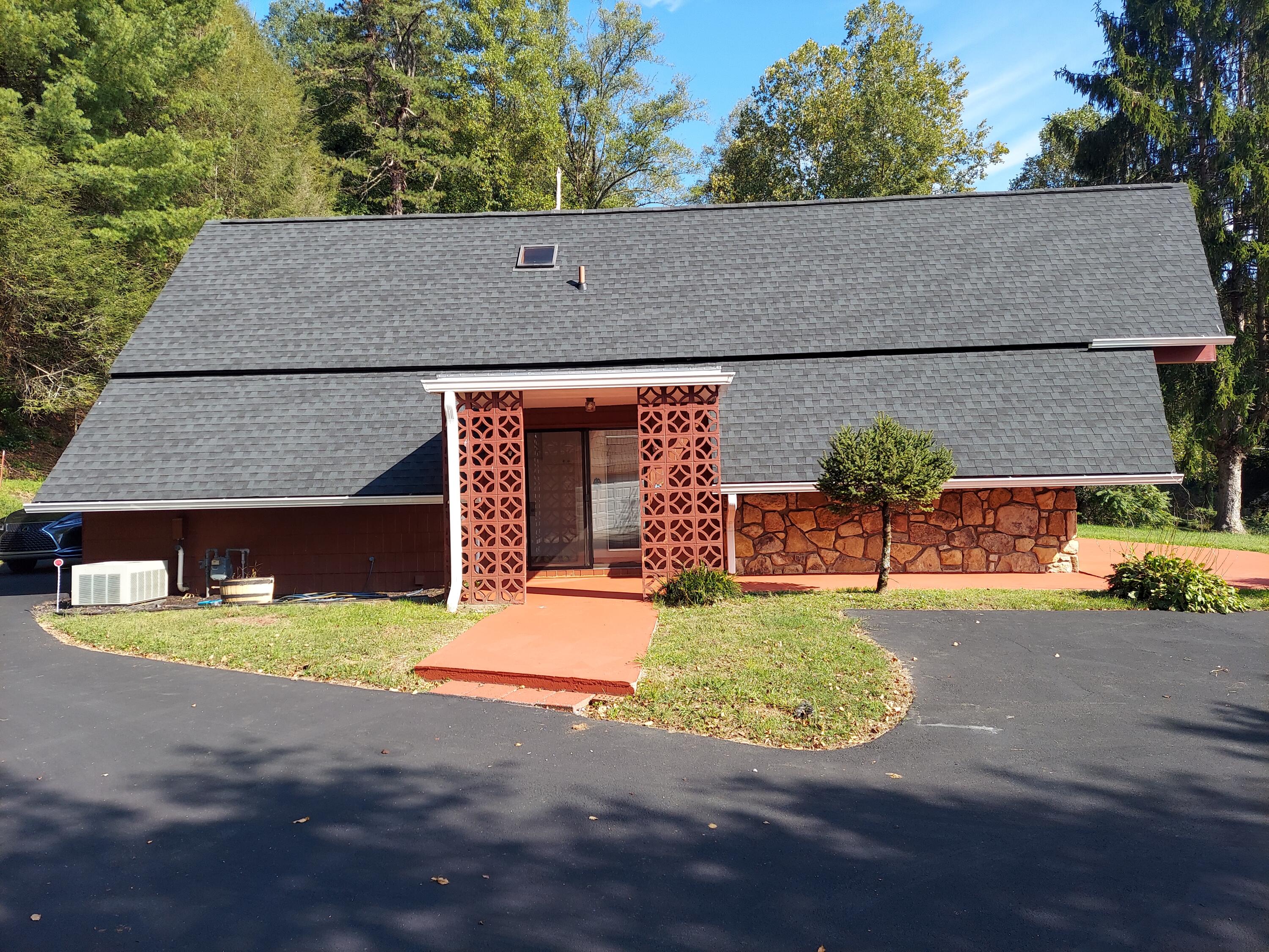 175 White Street Erwin, TN 37650 - Photo 45 of 51 20220919_161632