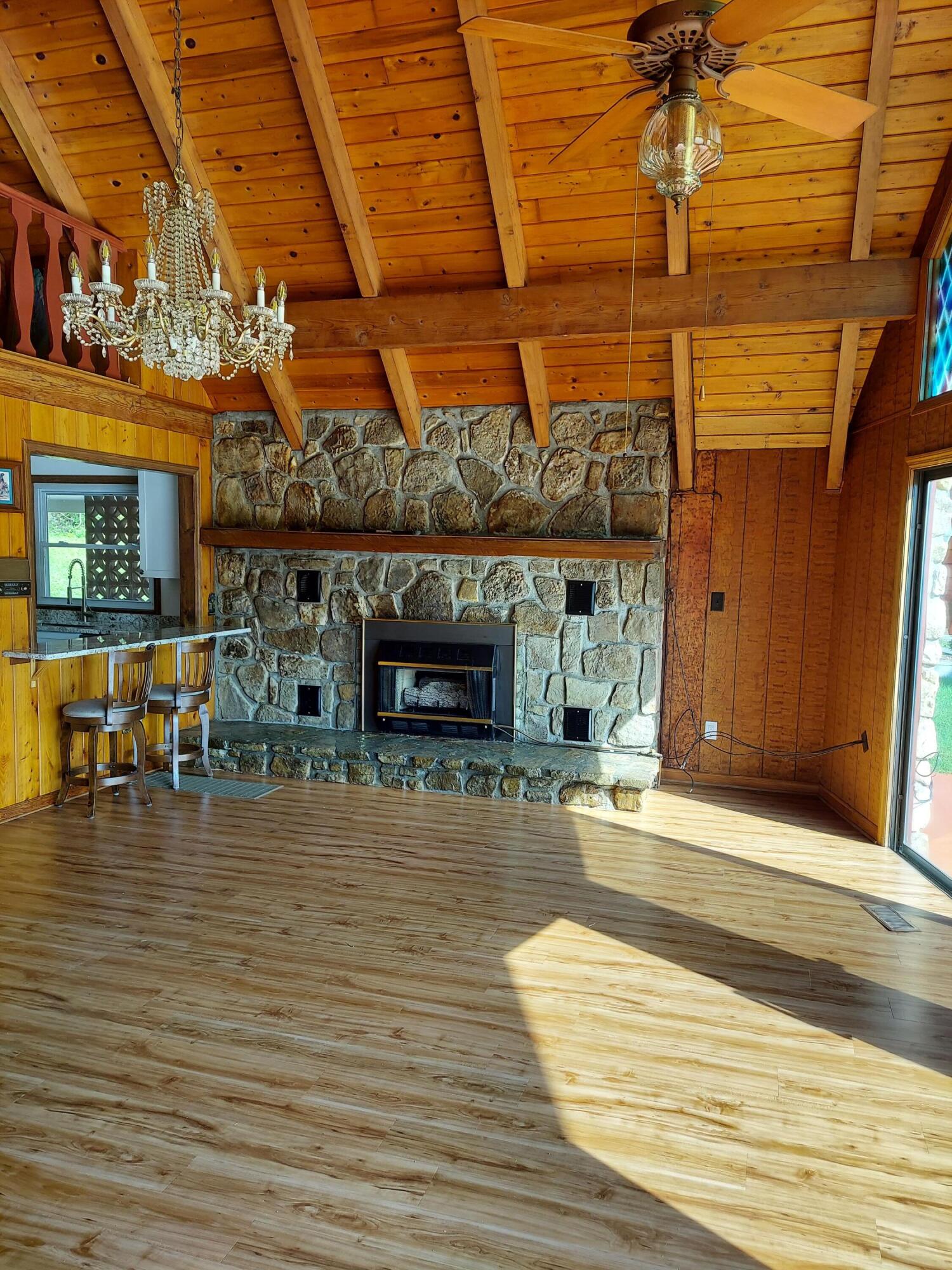 175 White Street Erwin, TN 37650 - Photo 10 of 51 20220919_160547