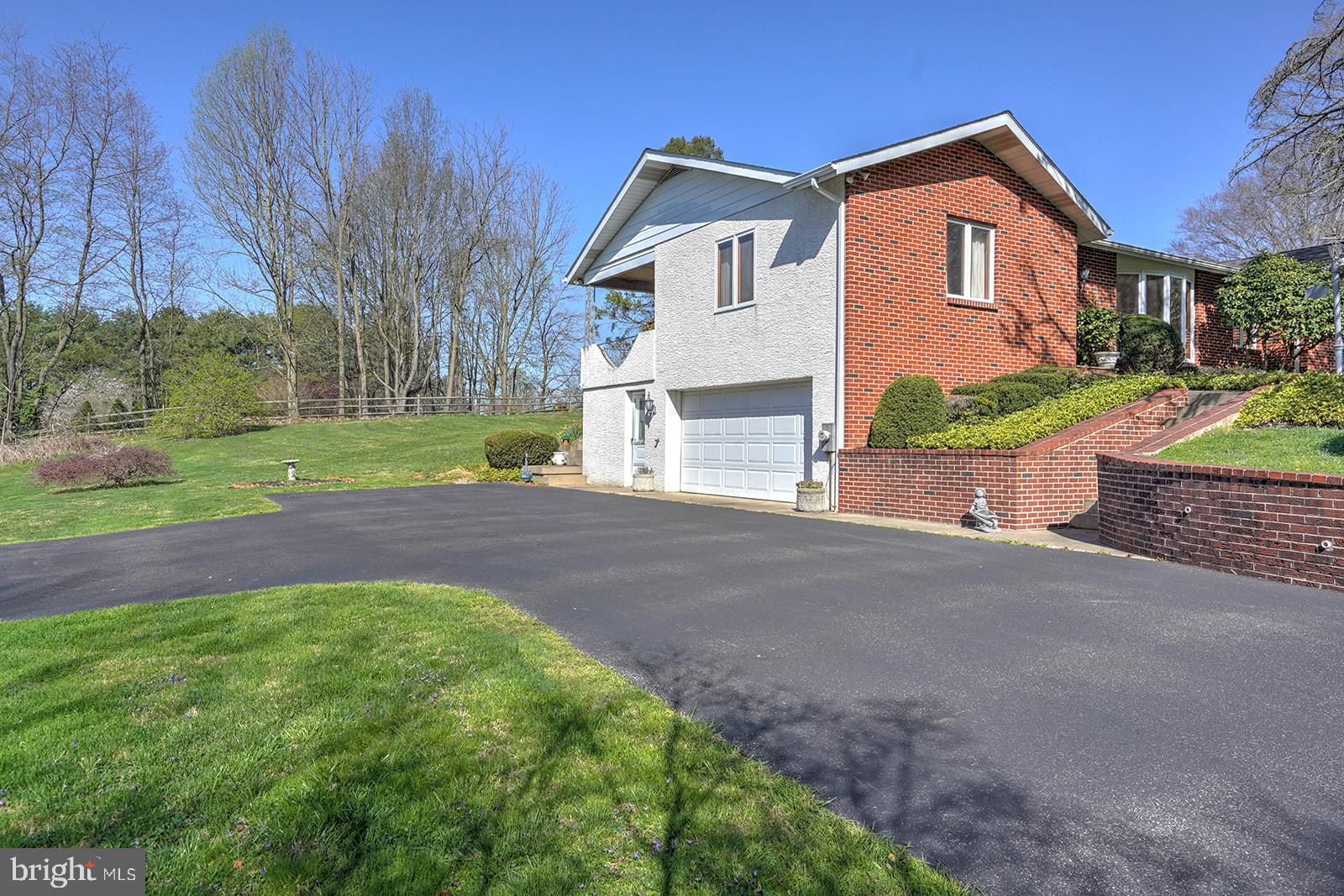 120 West Hillendale Road Kennett Square, PA 19348 - Photo 3 of 21 Side view