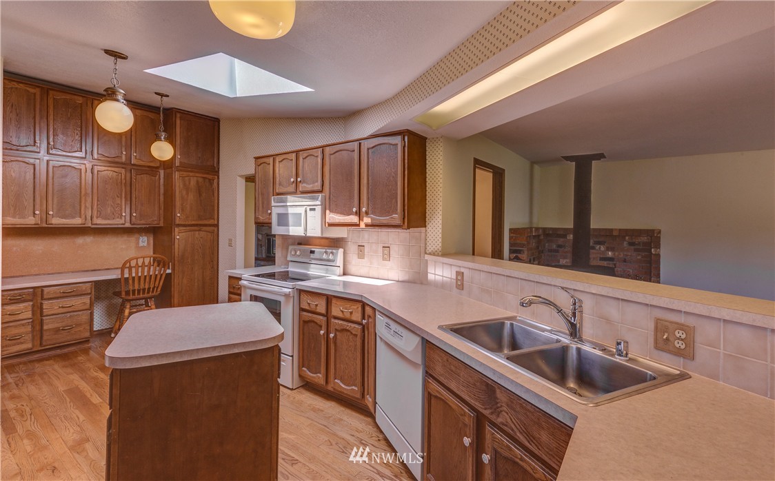 992 Shaw Road Ferndale, WA 98248 - Photo 7 of 25