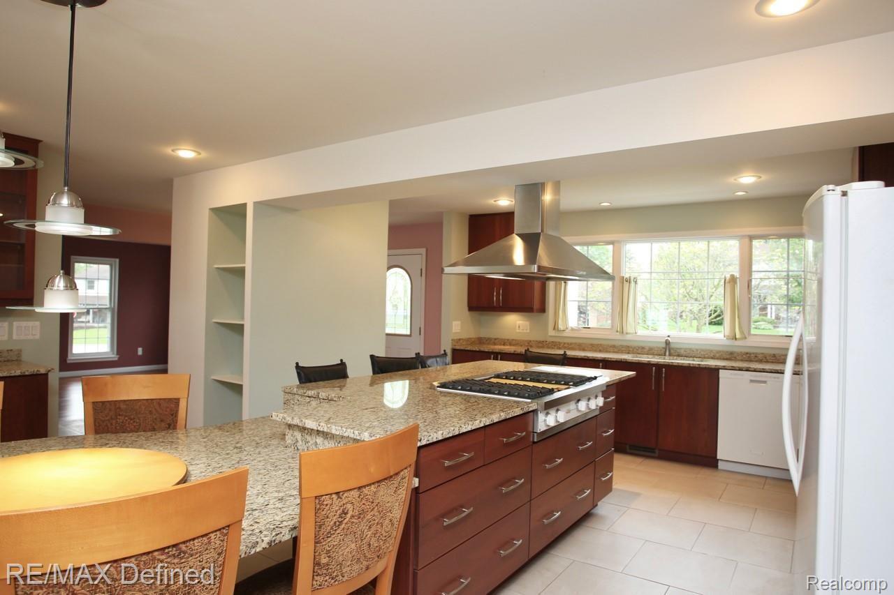 943 Downhill Lane Rochester, MI 48307 - Photo 7 of 43 AJ5E0689.jpg
