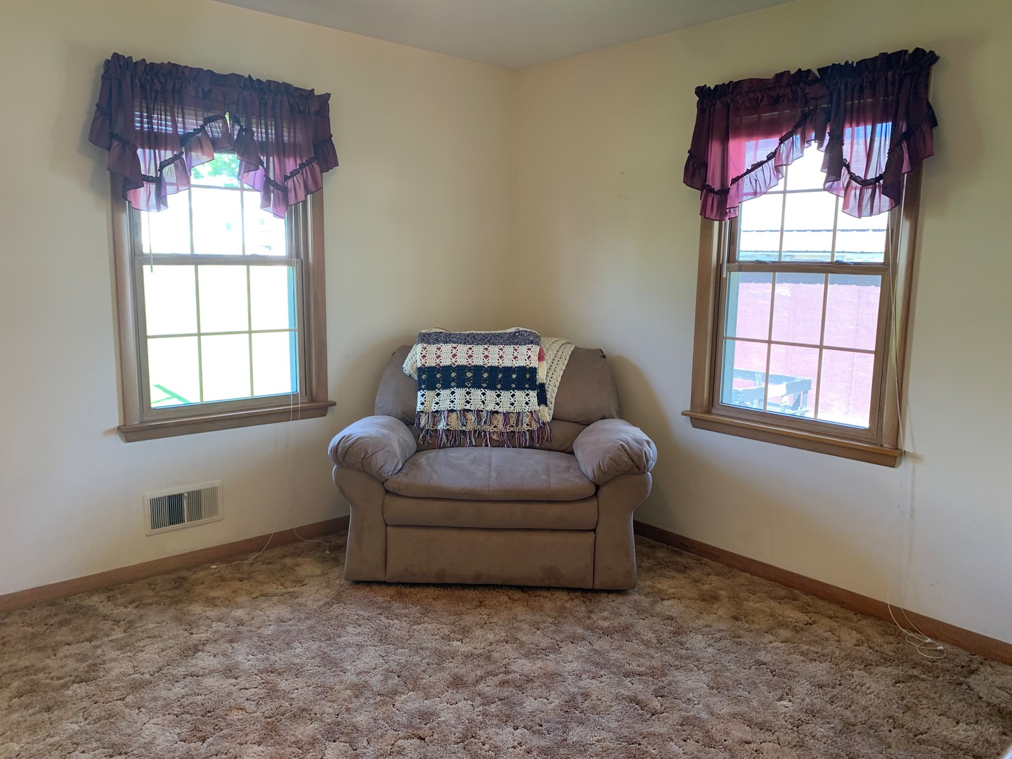 212 West Iowa Street Spring Valley, IL 61362 - Photo 12 of 18 a living room with furniture and a window