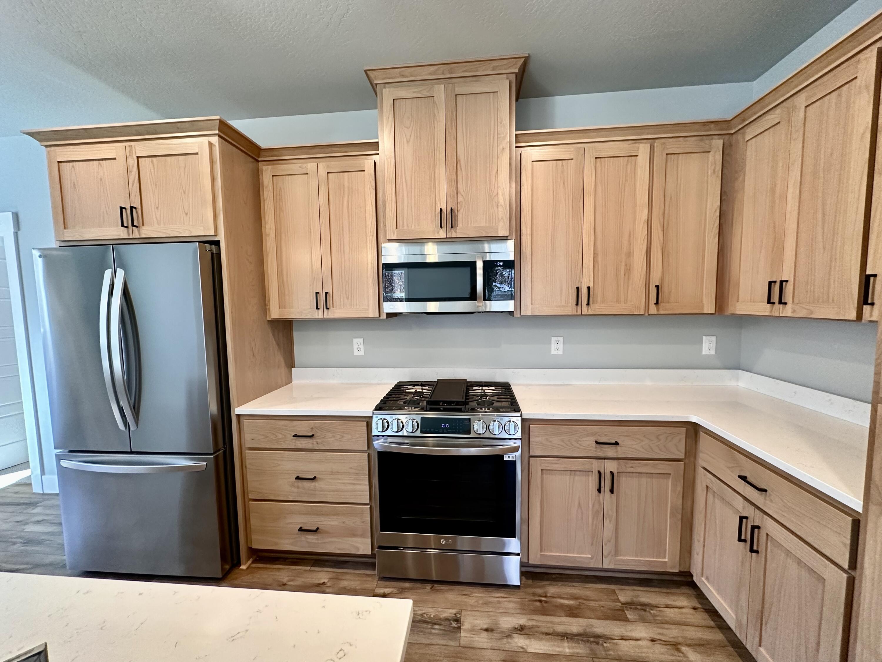 324 Randy Street Ashland, OR 97520 - Photo 7 of 35 Kitchen