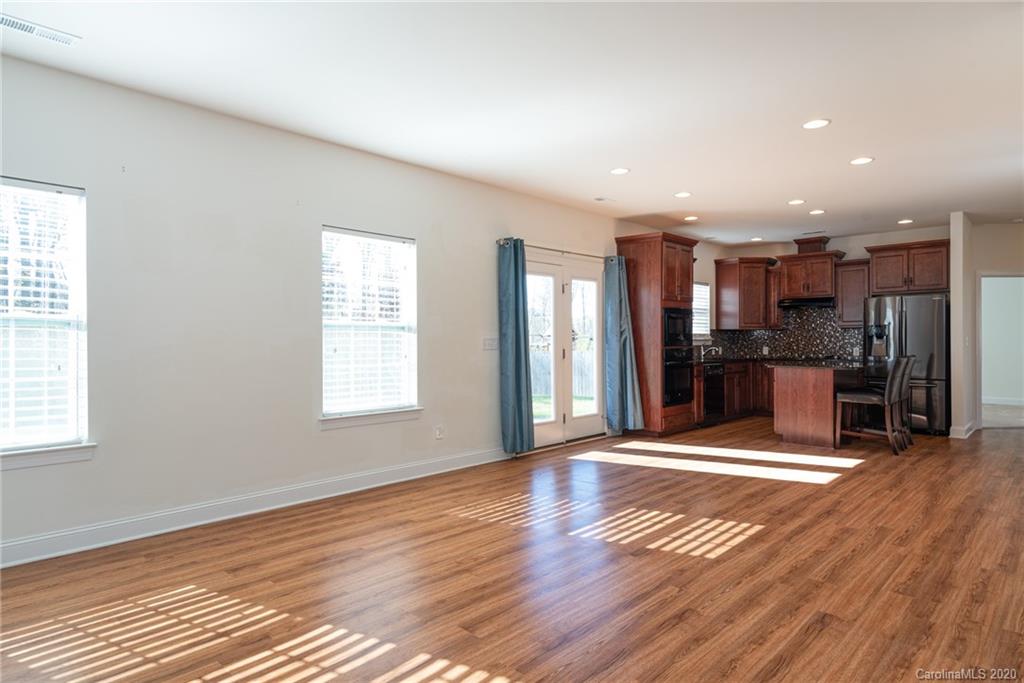 6606 Bluegill Road Charlotte, NC 28216 - Photo 8 of 20 Gallery Image 8
