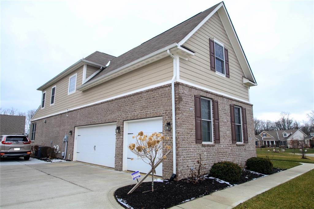 6115 Roxburgh Place Noblesville, IN 46062 - Photo 3 of 38 Gallery Image 3