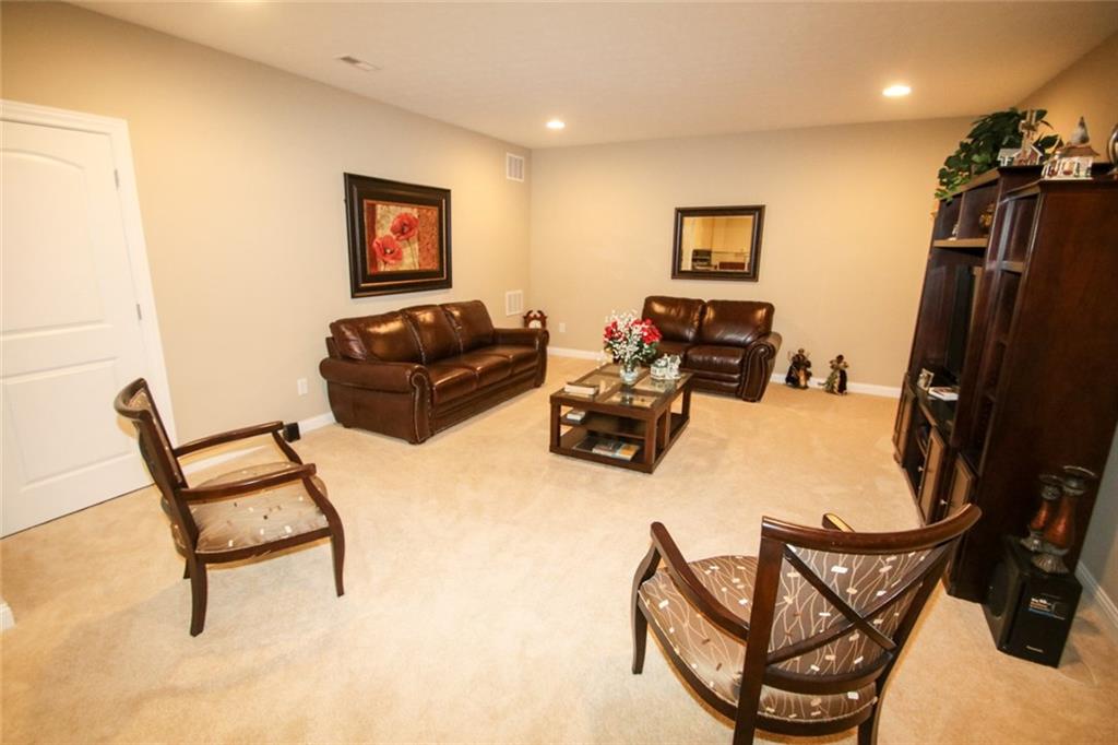 6115 Roxburgh Place Noblesville, IN 46062 - Photo 34 of 38 Gallery Image 34