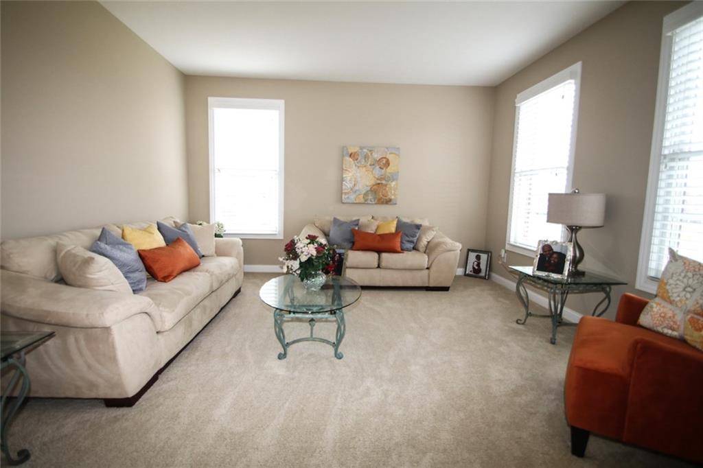 6115 Roxburgh Place Noblesville, IN 46062 - Photo 5 of 38 Gallery Image 5
