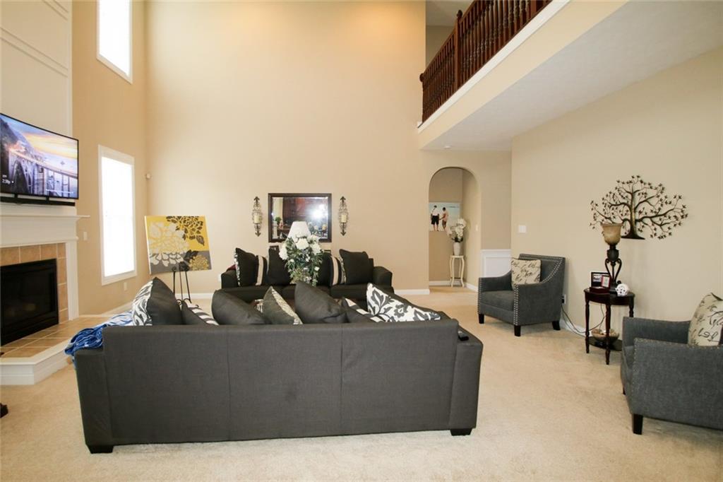 6115 Roxburgh Place Noblesville, IN 46062 - Photo 8 of 38 Gallery Image 8