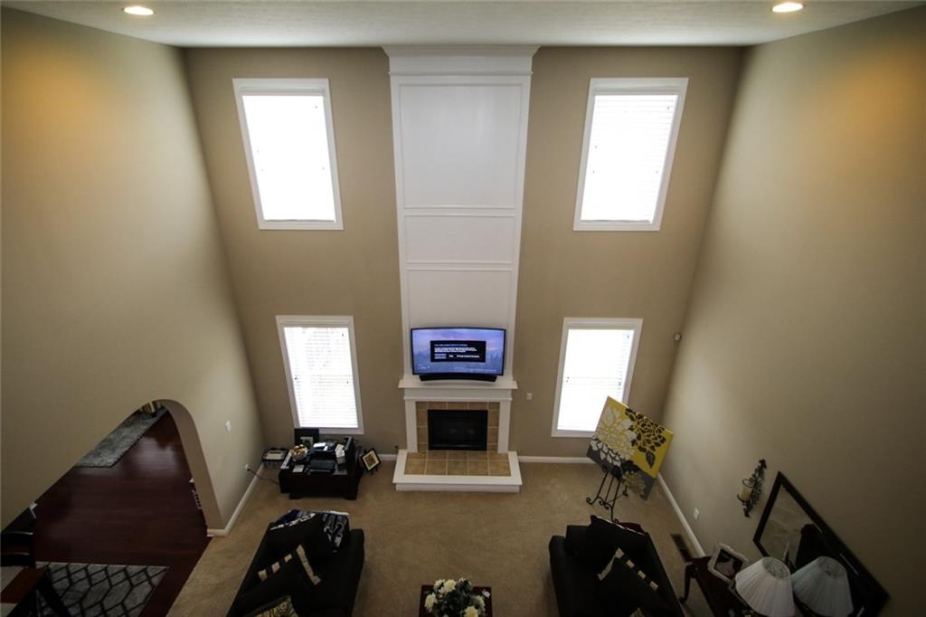 6115 Roxburgh Place Noblesville, IN 46062 - Photo 10 of 38 Gallery Image 10