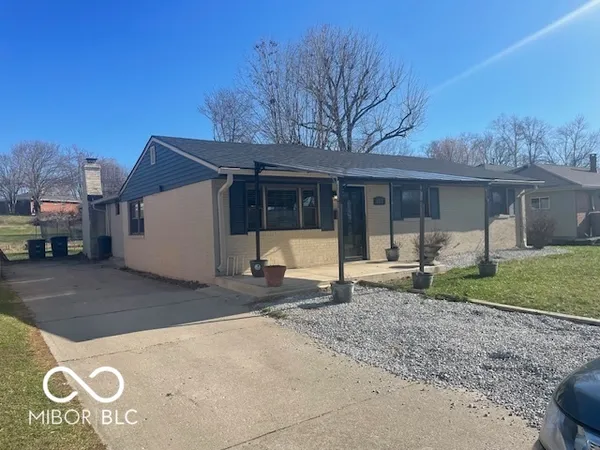 $250,000 | 617 Grovewood Drive, Beech Grove, IN 46107