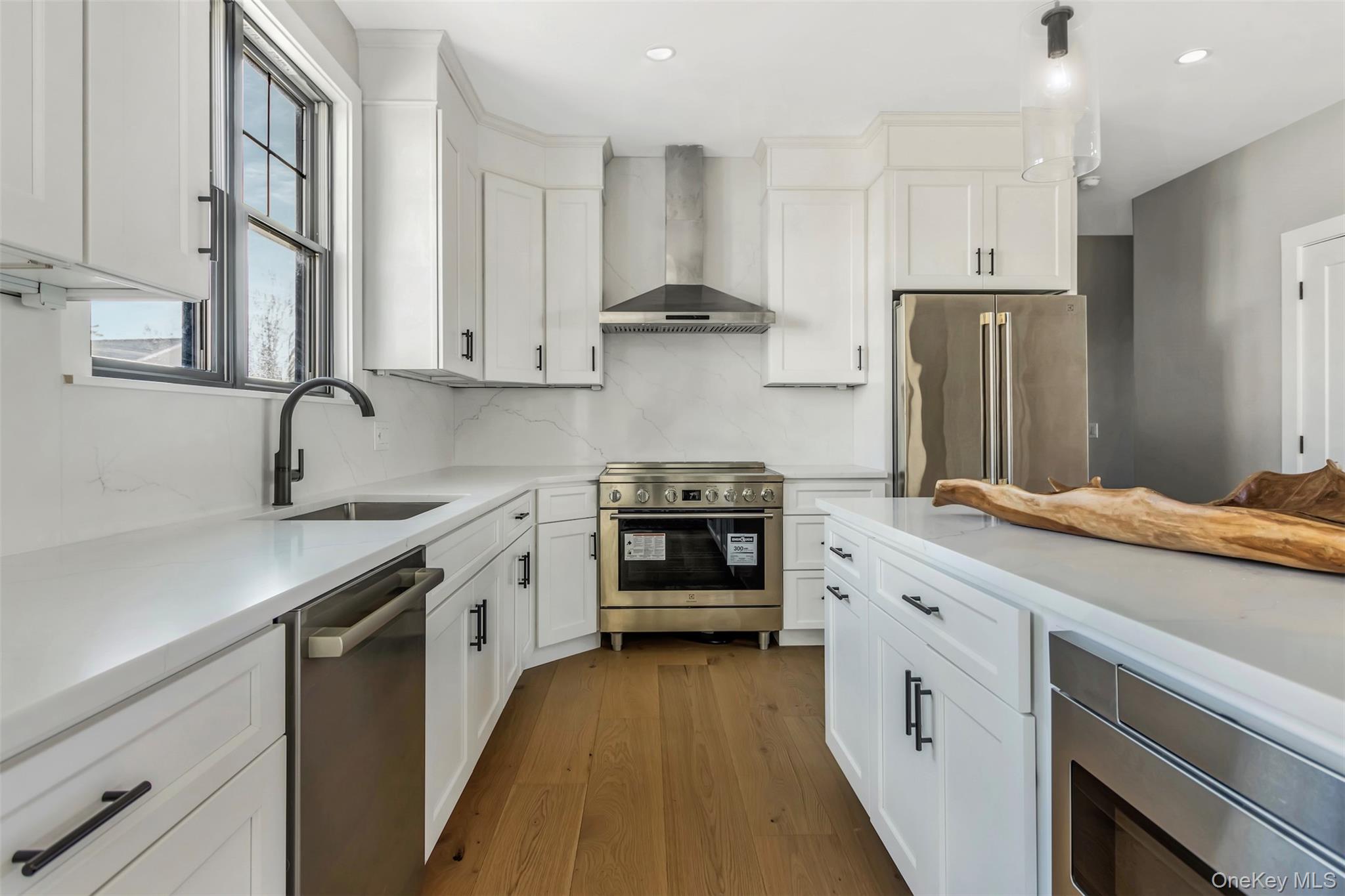 285 Sandy Beach Road Greenport, NY 11944 - Photo 6 of 31