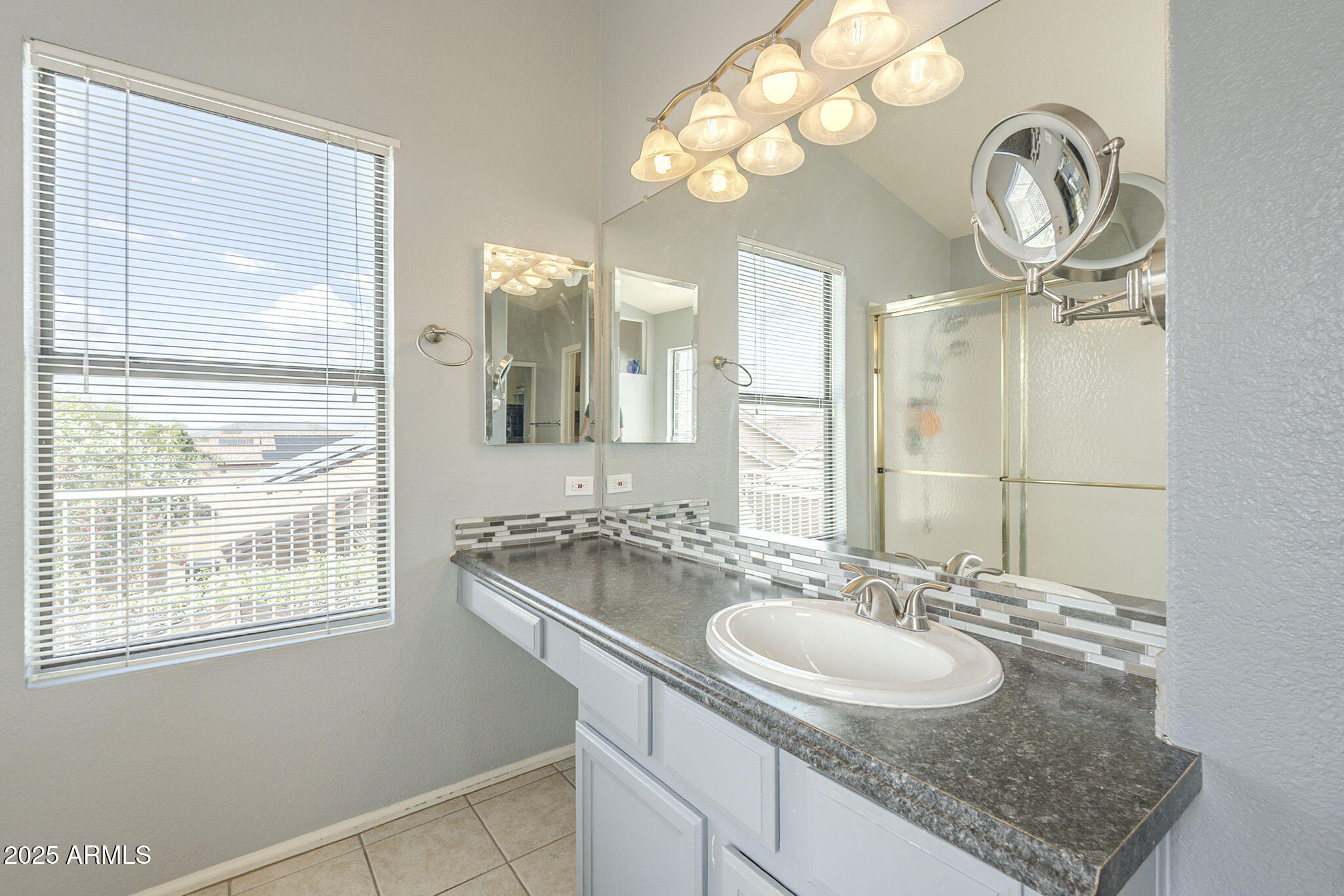 2114 East Escuda Road Phoenix, AZ 85024 - Photo 31 of 42 primary bathroom