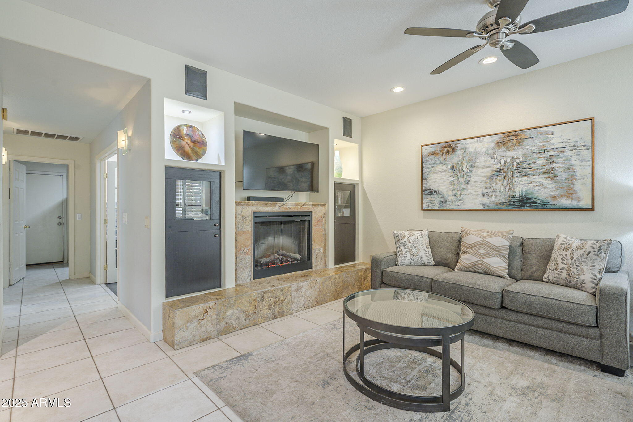 2114 East Escuda Road Phoenix, AZ 85024 - Photo 10 of 42 family. room