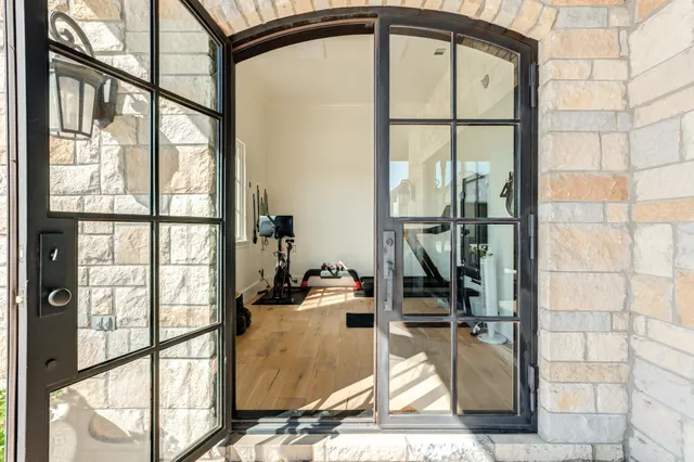 $2,200,000 | 8216 East County Road 6100, Idalou, TX 79329