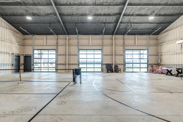 $2,200,000 | 8216 East County Road 6100, Idalou, TX 79329