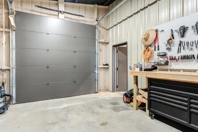 $2,200,000 | 8216 East County Road 6100, Idalou, TX 79329