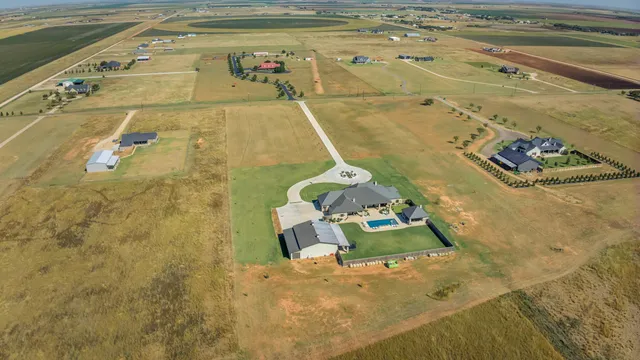$2,200,000 | 8216 East County Road 6100, Idalou, TX 79329