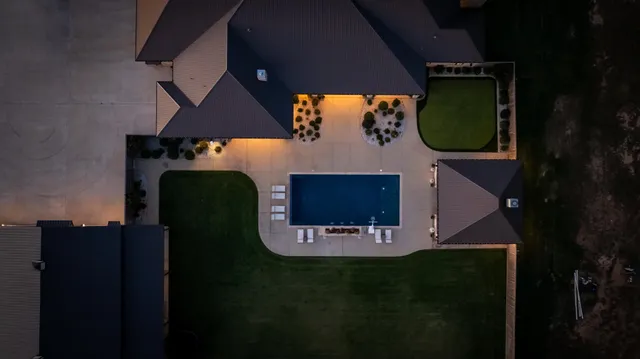 $2,200,000 | 8216 East County Road 6100, Idalou, TX 79329