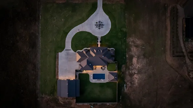 $2,200,000 | 8216 East County Road 6100, Idalou, TX 79329