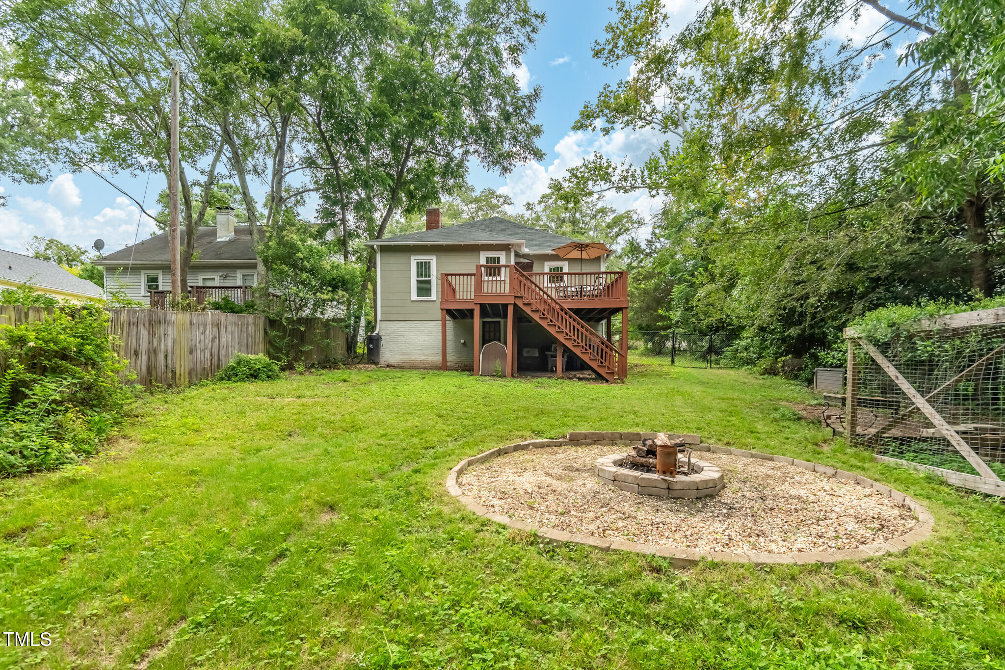 2909 Chapel Hill Road Durham, NC 27707 - Photo 30 of 39 Yard