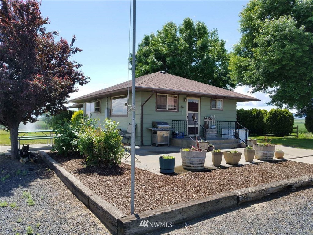 20017 11th Road Northwest Quincy, WA 98848 - Photo 3 of 25