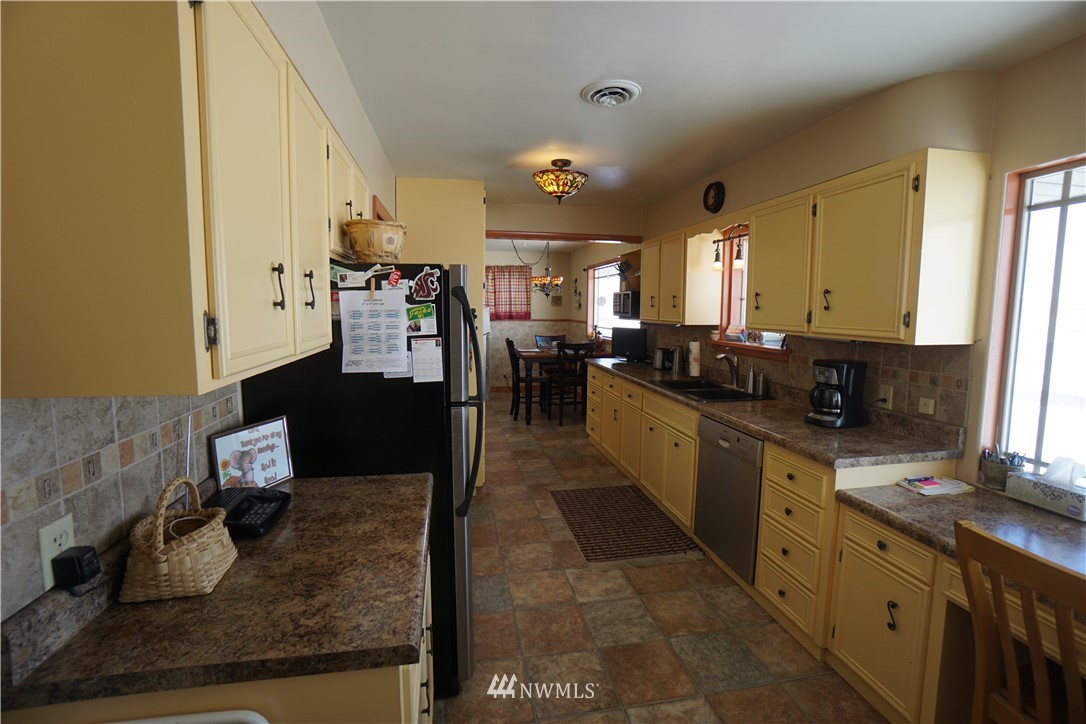 20017 11th Road Northwest Quincy, WA 98848 - Photo 6 of 25