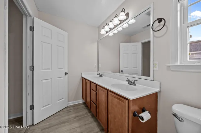 $260,000 | 4015 West T Whitehead Drive, Jacksonville, NC 28546