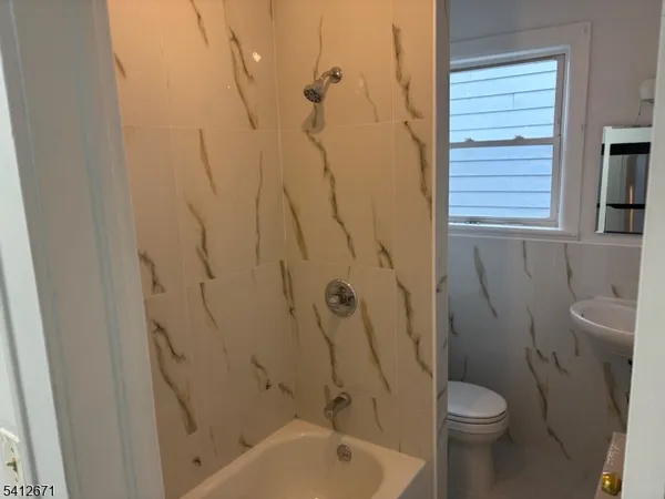 $2,850 | 334 Midland Avenue, Unit 1, Saddle Brook, NJ 07663